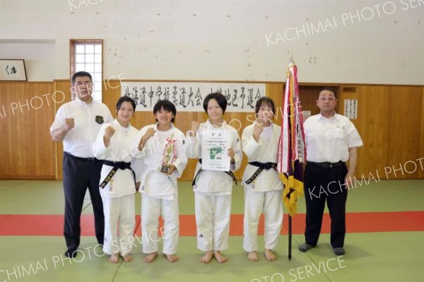 女子団体戦３連覇の西山道場
