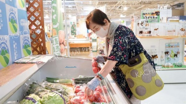 帯広駅でも新鮮野菜　とかち物産センターで今年も旬の野菜販売