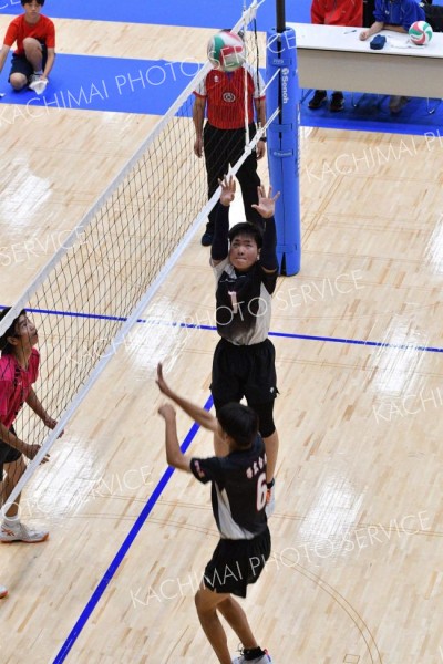 下音更女子４連覇、帯南町男子８年ぶりＶ　全十勝中学夏季バレー 15
