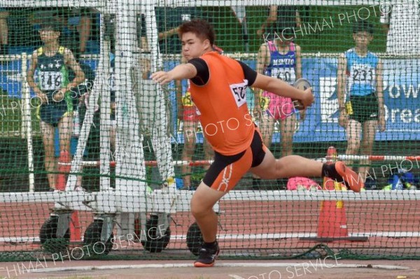 高校男子円盤投げ決勝