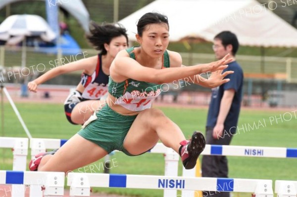 女子１００メートル障害決勝２組