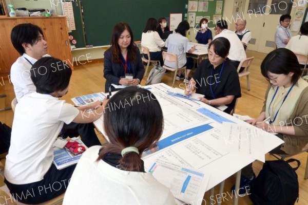 足寄町の子どもたちの１２年間の学びについて考えた