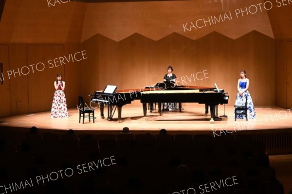 名器と呼ばれる３台のピアノで開かれた演奏会