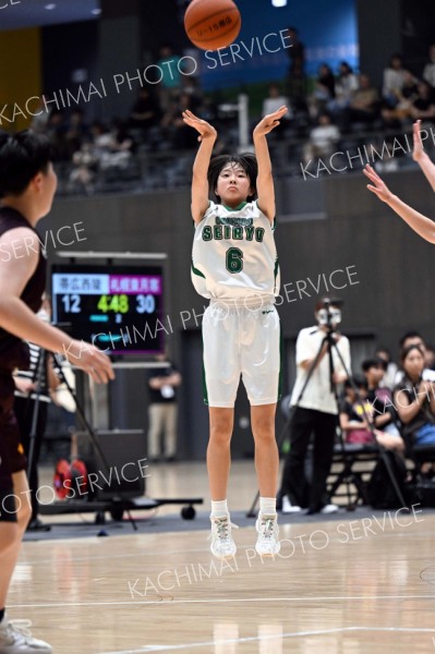 【決勝・帯西陵中―札幌東月寒中】３点シュートを放つ