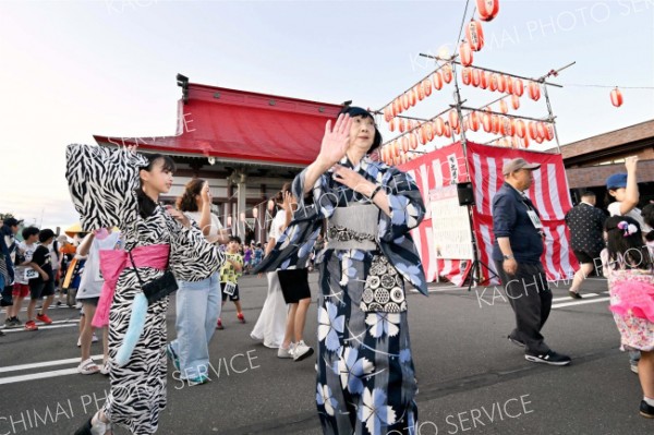 本願寺音頭が復活　電信通り商店街夏祭り「第５０回電信通・西別院ぼんおどり」 5