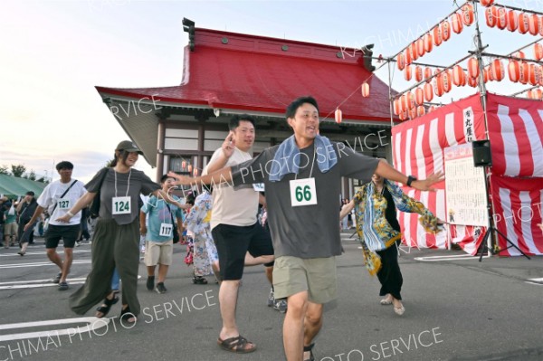 本願寺音頭が復活　電信通り商店街夏祭り「第５０回電信通・西別院ぼんおどり」 6