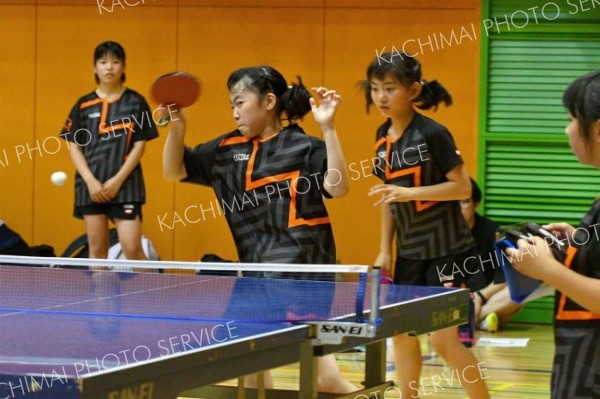 帯広Ｔ・Ｔスタジオが男女Ｖ　ＶＩＣＴＡＳ杯争奪小学生団体卓球 11