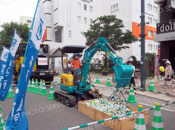 建設体験に行列　オビヒロホコテン 4