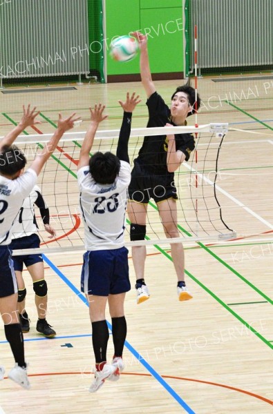 Ａｄａｍａｓ－Ａとｔｒｕｓｔ初Ｖ　勝毎杯全十勝男女６人制春季バレー
