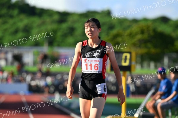 【女子８００メートル予選９組】２分１１秒３９で、組１着、全体４位で決勝進出を決めた