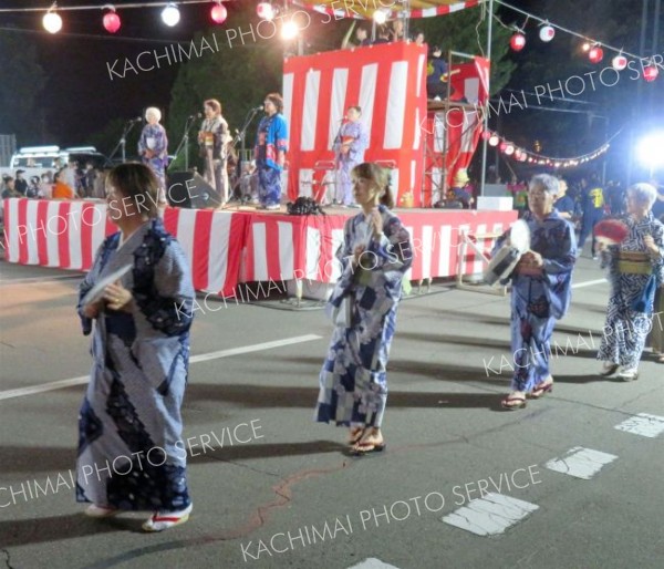 更別村の一大イベント　盆踊りと花火大会満喫