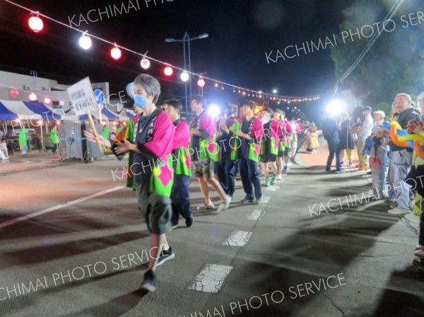 更別村の一大イベント　盆踊りと花火大会満喫 8