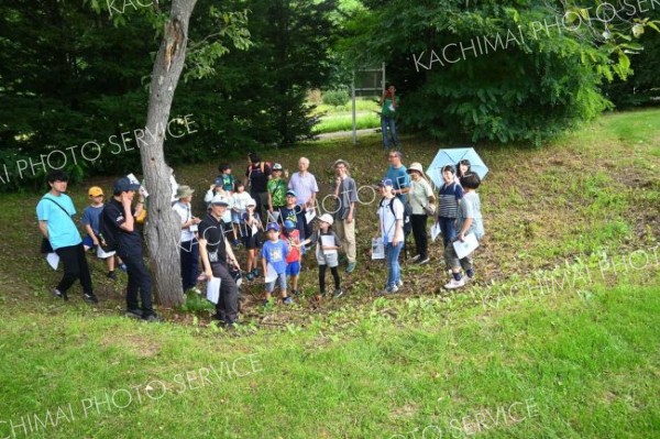 「十勝にも戦争、知らなかった」　小学生ら戦跡巡るツアー　幕別、池田、本別で
