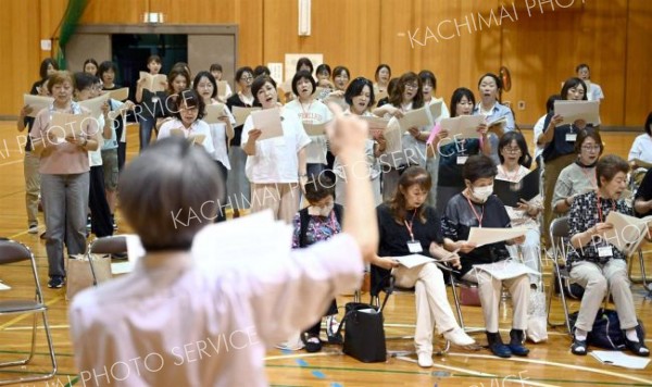三条大合唱団が始動　１０月式典で５００人のハーモニー目指す 12