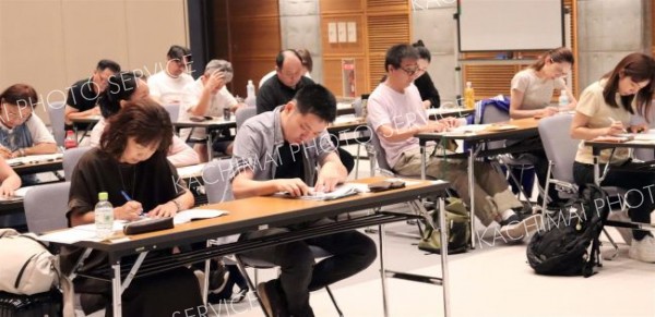 全国から２１人が挑戦　池田でワインバイザー試験