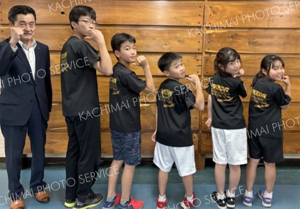 全道大会出場のバドミントン少年団が抱負　池田