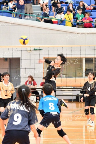 豊頃ランバーズ混合Ｖ、男子は稲田プリンス、女子は下音更ウィングス　バレーミカサカップ全十勝小学生大会 13