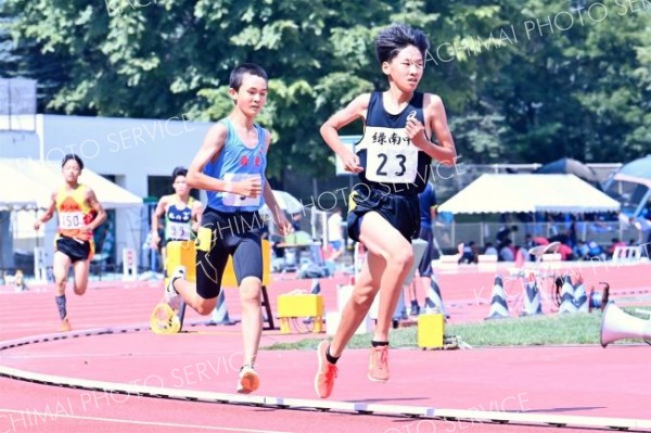 ２年男子１５００メートル決勝２組