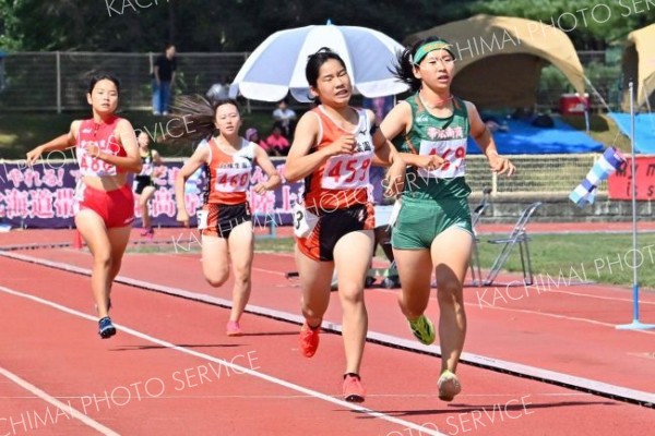 女子８００メートル決勝