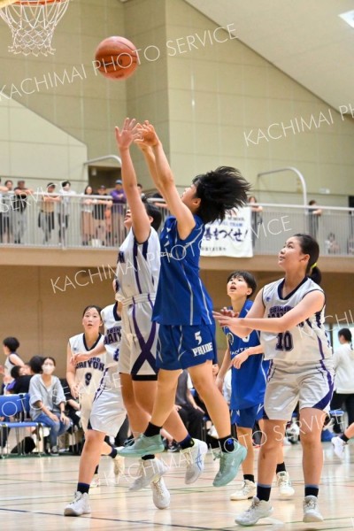 女子決勝リーグ　帯緑園中―帯四中