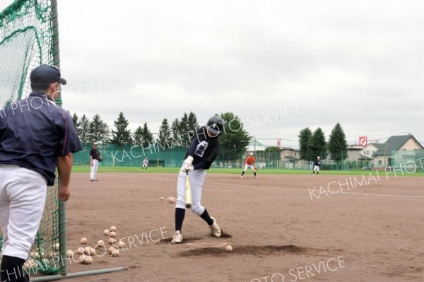 十勝ベースボールスクール　今年も始動　中３生が硬式野球の基本身につける 2