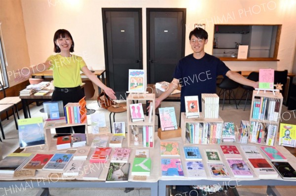 移動書店「ｎａｐ　ｂｏｏｋｓ」開業