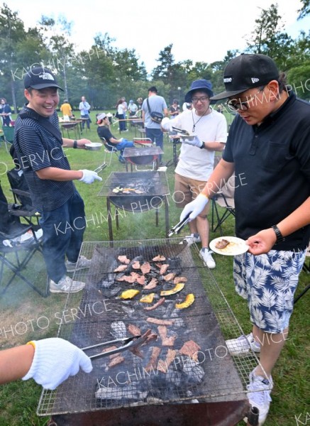 地元産の和牛を囲み笑顔広がる　帯広で和牛感謝祭 写真4