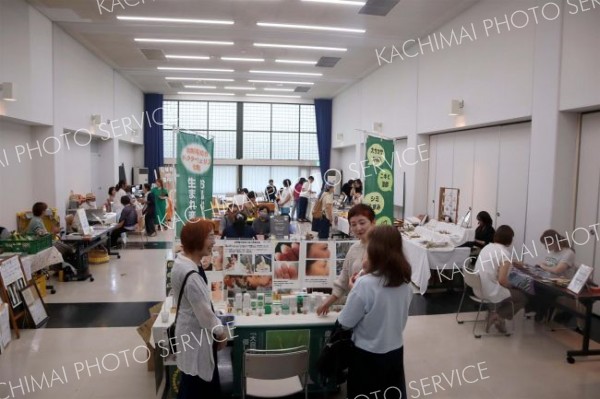にぎわった復興支援マーケット「ガオガオ祭り」