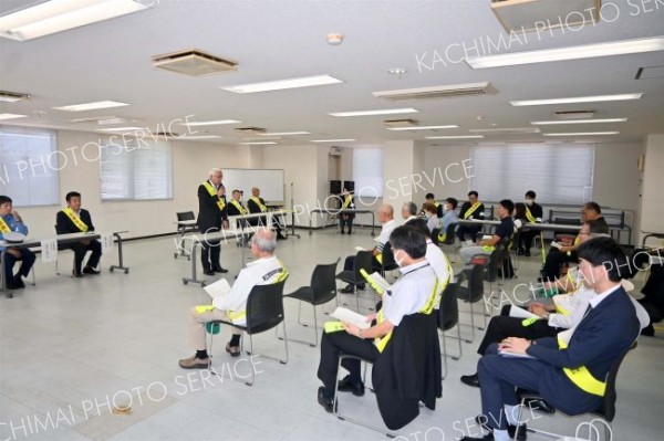 死亡事故ストップへ総決起、街頭啓発　市と関係団体 2