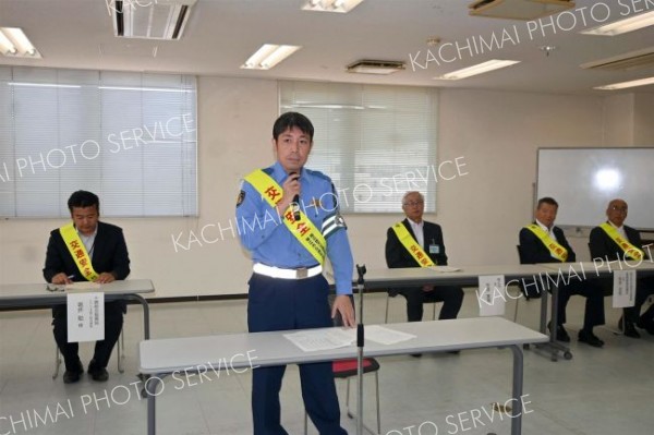 死亡事故ストップへ総決起、街頭啓発　市と関係団体 4