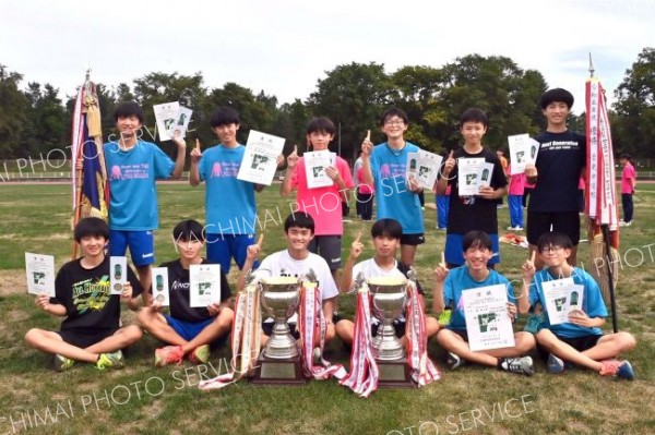４１年ぶりに男子高学年の部と低学年の部同時優勝果たした札内