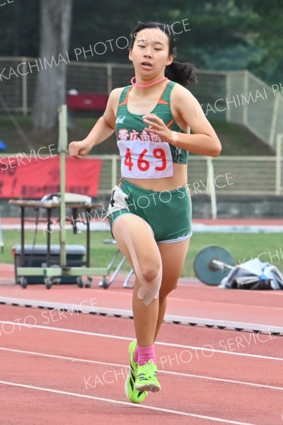 女子４００メートル第３組