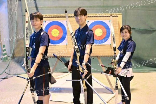 二宮（共栄中）南部（帯大空学園）酒井（帯南町中）高橋（帯柏小）全日本小中学生アーチェリーに挑む