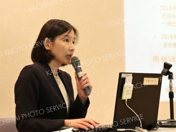 カスハラ対策について紹介する