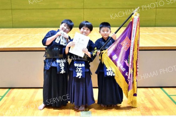 小学生中学年男子を制した帯広の森体Ａ