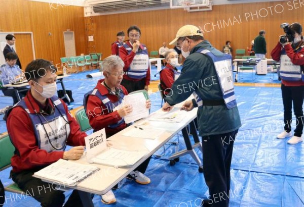 水害想定し避難や対策本部会議訓練　池田