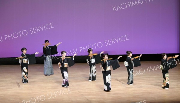 創立６０周年の節目、舞で祝う　中山民俗舞踊北海道支部「民舞まつり」 4