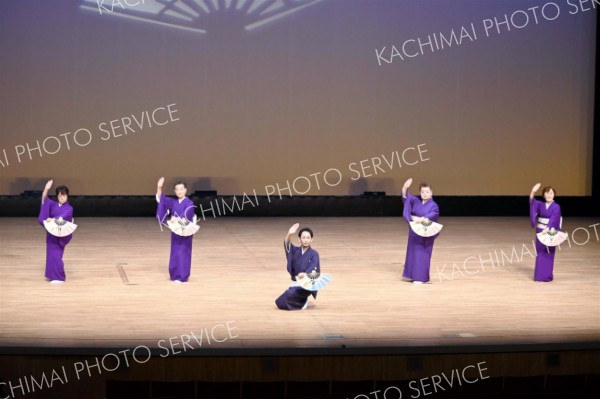 創立６０周年の節目、舞で祝う　中山民俗舞踊北海道支部「民舞まつり」 6