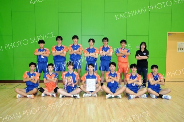 男子優勝の白樺学園