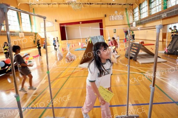 パン食い競走やエイサー披露にぎわう　つつじっ子まつり～こぼれ話