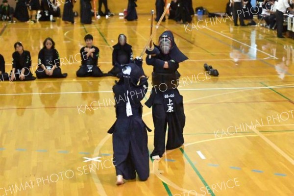 【男子団体戦決勝・音更一心会Ａ―帯南町中】攻撃を狙う音更一心会Ａ