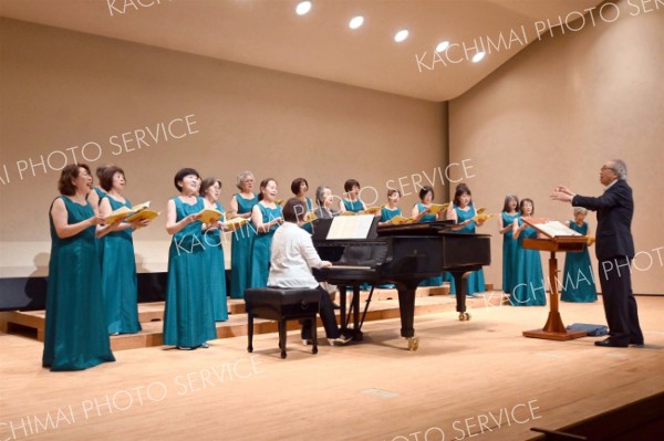 「新たな気持ちで」演奏会へ練習励む　合唱クールビヨン、１０月４日に定期演奏会