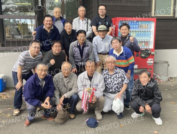 焼き肉囲み和やかに懇親　北大同窓会「十勝エルム会」がＰＧ大会