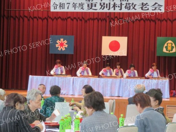 余興で披露された大正琴サークル