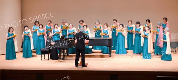 クールビヨン定期演奏会　約２００人魅了