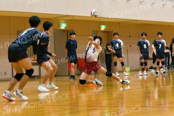 帯南商女子２連覇　男子は白樺学園４年ぶりＶ　全日本バレーボール高校選手権大会十勝地区予選会 11