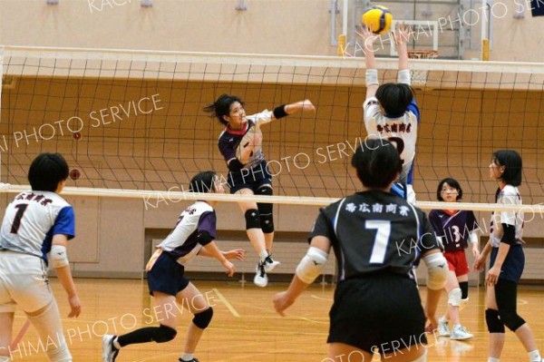 帯南商女子２連覇　男子は白樺学園４年ぶりＶ　全日本バレーボール高校選手権大会十勝地区予選会 15