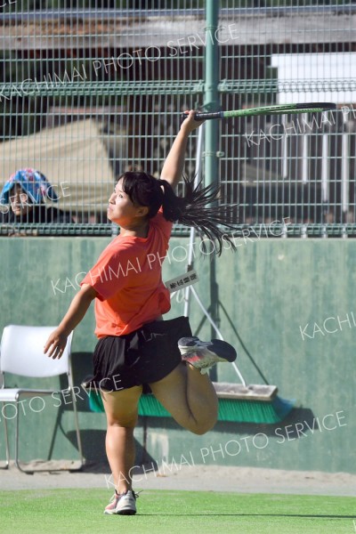 帯柏葉男女、帯大谷女子、帯緑陽男子がベスト１６入り　全国選抜高校テニス道地区予選 7