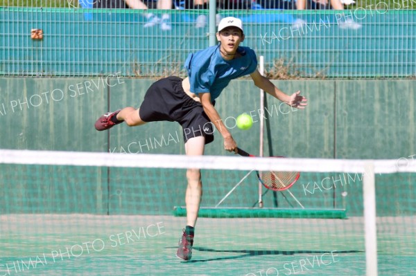 帯柏葉男女、帯大谷女子、帯緑陽男子がベスト１６入り　全国選抜高校テニス道地区予選 19