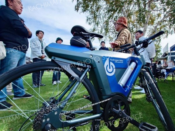水素自転車のアシスト体感　鹿追で試乗イベント